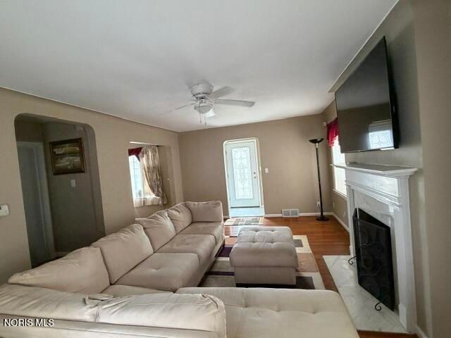 2515 Goddard Road, Toledo, OH 43606