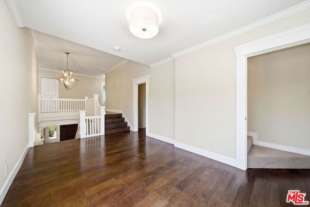 1620 S Victoria Avenue, Los Angeles, CA 90019