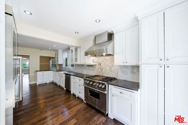 1620 S Victoria Avenue, Los Angeles, CA 90019