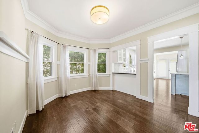 1620 S Victoria Avenue, Los Angeles, CA 90019