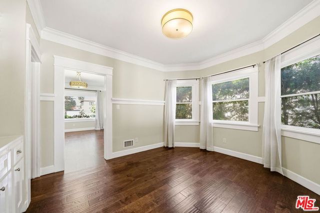 1620 S Victoria Avenue, Los Angeles, CA 90019