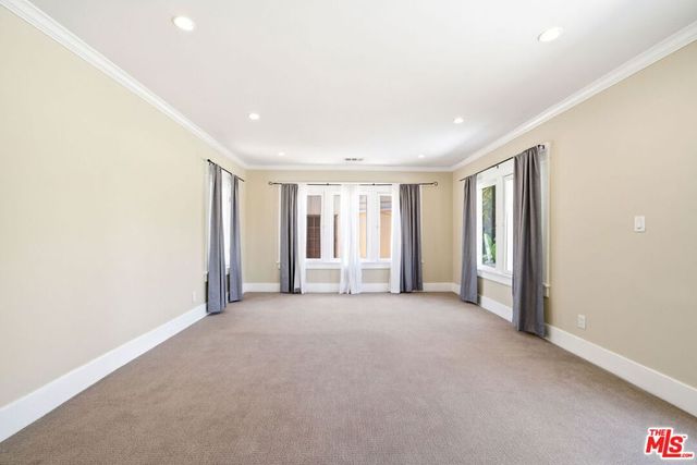 1620 S Victoria Avenue, Los Angeles, CA 90019