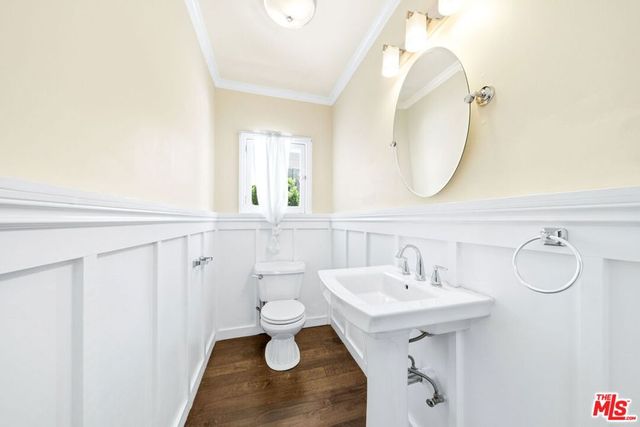1620 S Victoria Avenue, Los Angeles, CA 90019