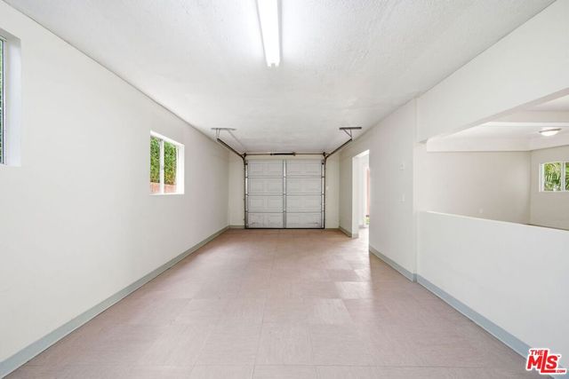 1620 S Victoria Avenue, Los Angeles, CA 90019