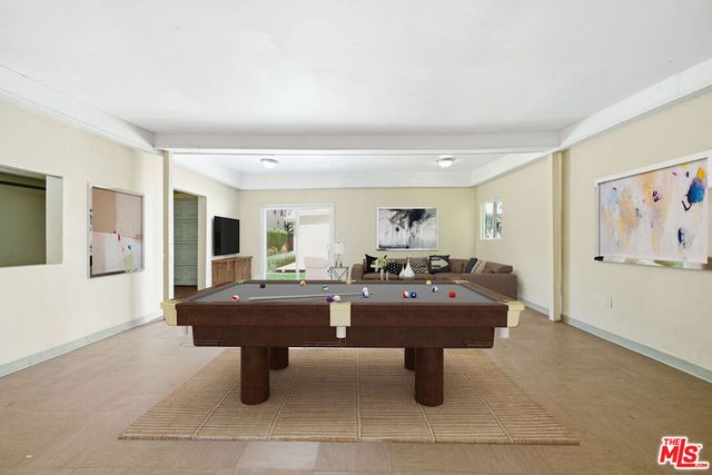 1620 S Victoria Avenue, Los Angeles, CA 90019