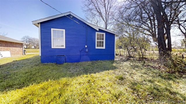 704 N Sherman Avenue, Okmulgee, OK 74447