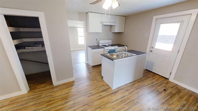 704 N Sherman Avenue, Okmulgee, OK 74447
