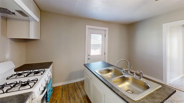 704 N Sherman Avenue, Okmulgee, OK 74447