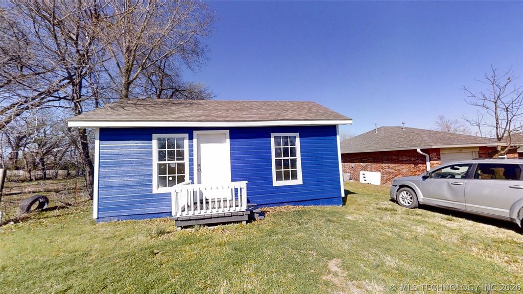 704 N Sherman Avenue, Okmulgee, OK 74447