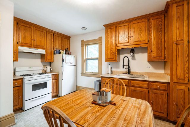 524 Madison STREET, Waukesha, WI 53188