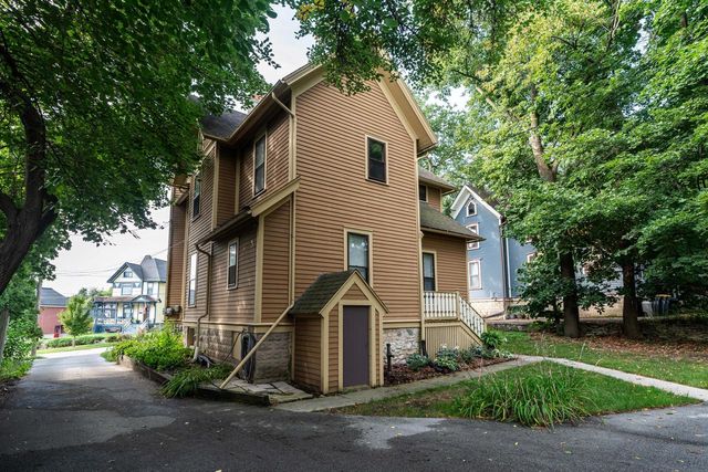 524 Madison STREET, Waukesha, WI 53188