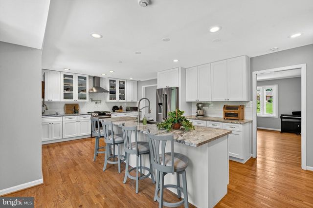 3914 RIVE DR, Alexandria, VA 22309