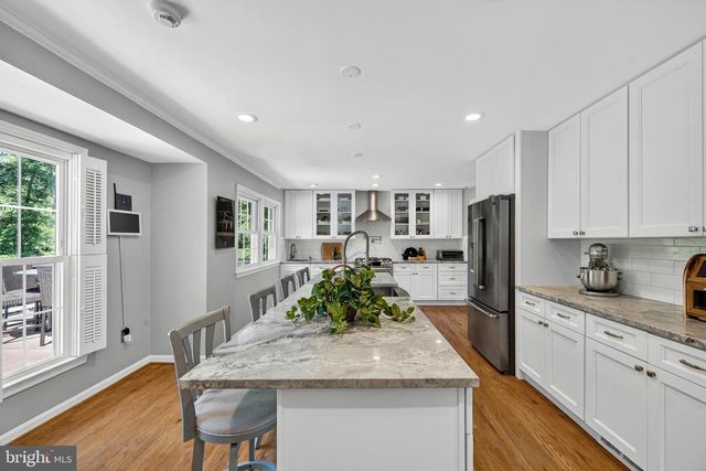 3914 RIVE DR, Alexandria, VA 22309