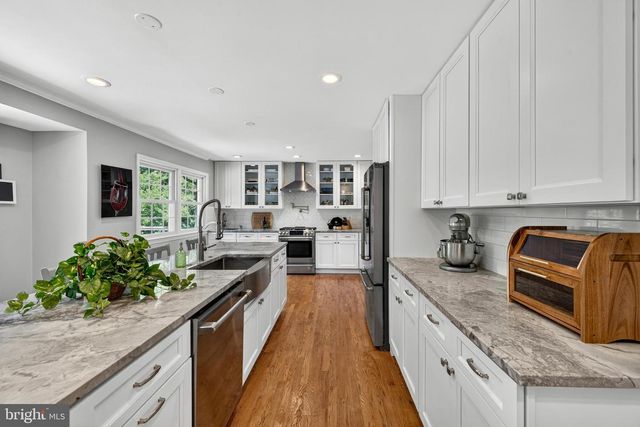 3914 RIVE DR, Alexandria, VA 22309