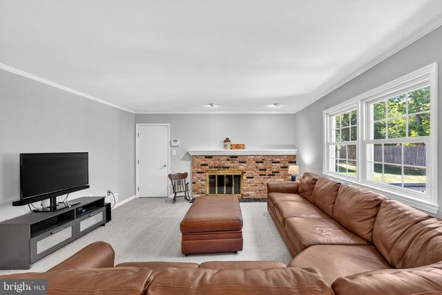 3914 RIVE DR, Alexandria, VA 22309