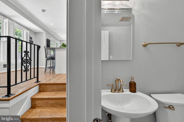 3914 RIVE DR, Alexandria, VA 22309