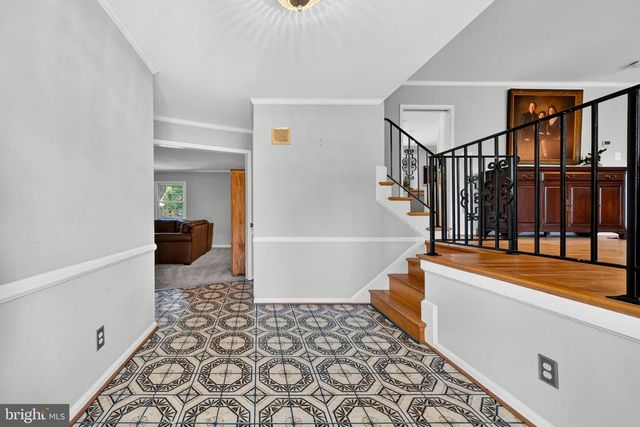 3914 RIVE DR, Alexandria, VA 22309