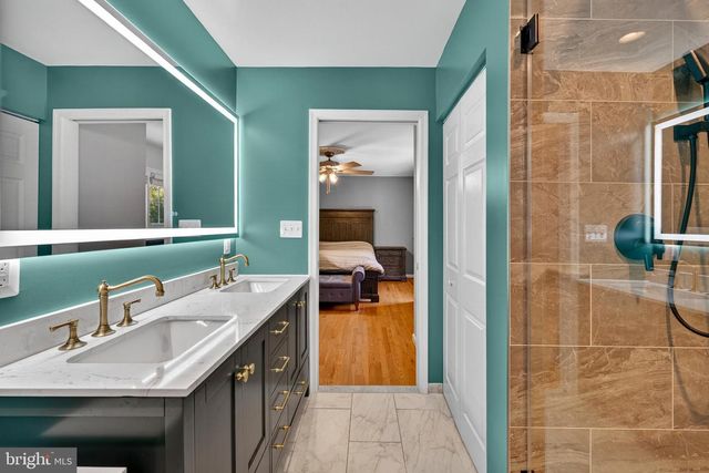 3914 RIVE DR, Alexandria, VA 22309