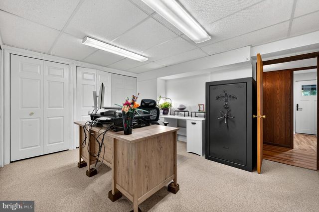 3914 RIVE DR, Alexandria, VA 22309