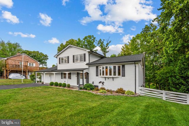 3914 RIVE DR, Alexandria, VA 22309