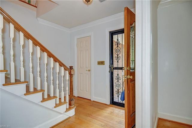 609 Thalia Point RD, Virginia Beach, VA 23452