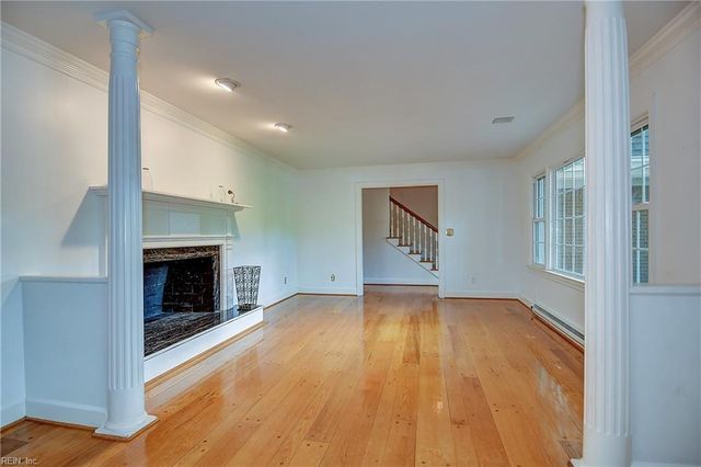 609 Thalia Point RD, Virginia Beach, VA 23452