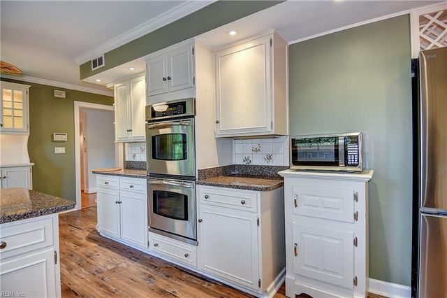 609 Thalia Point RD, Virginia Beach, VA 23452