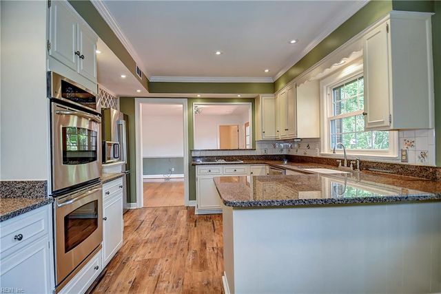 609 Thalia Point RD, Virginia Beach, VA 23452