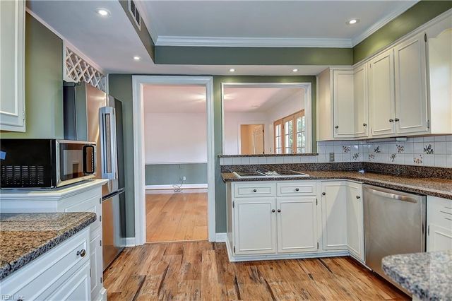 609 Thalia Point RD, Virginia Beach, VA 23452