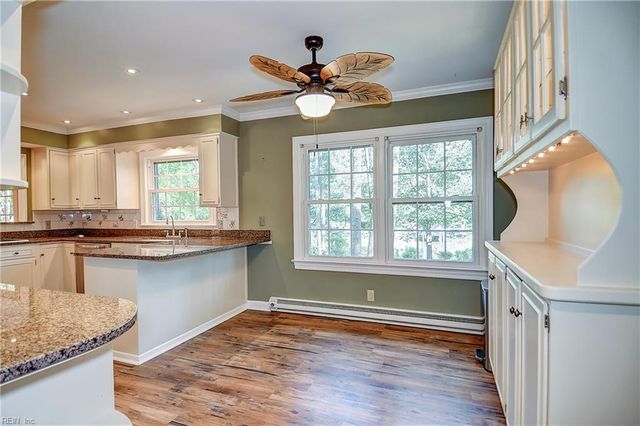 609 Thalia Point RD, Virginia Beach, VA 23452