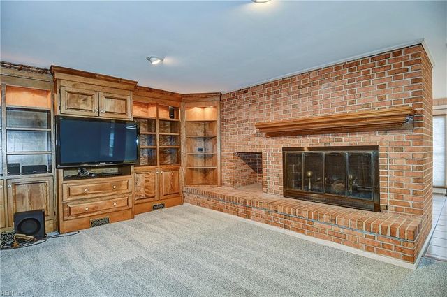 609 Thalia Point RD, Virginia Beach, VA 23452