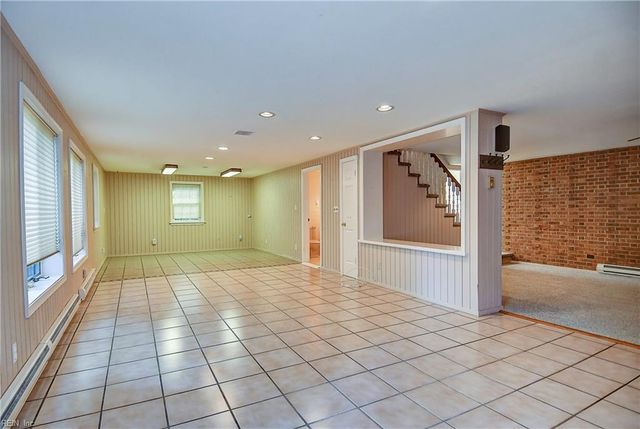609 Thalia Point RD, Virginia Beach, VA 23452