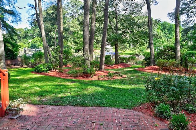 609 Thalia Point RD, Virginia Beach, VA 23452