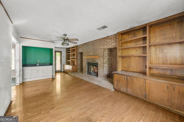 2511 Spring Drive SE, Smyrna, GA 30080