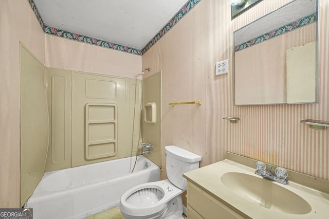 2511 Spring Drive SE, Smyrna, GA 30080