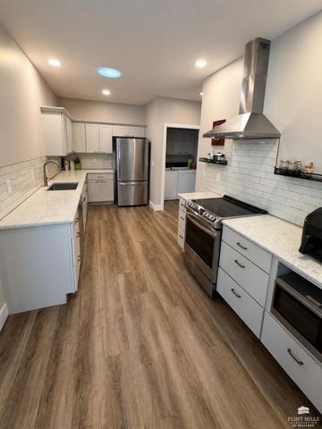 2059 Stephen Court, Manhattan, KS 66503
