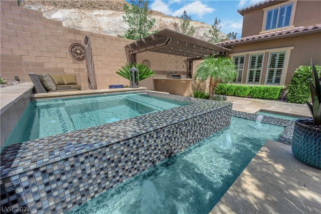 12637 Triangle Reef Court, Las Vegas, NV 89141