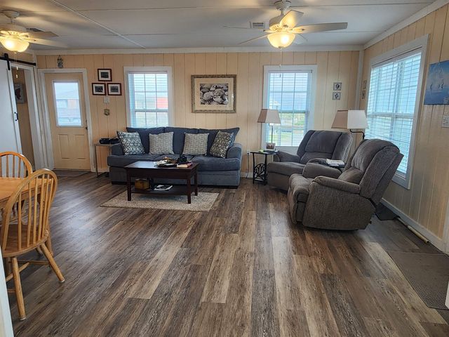 113 Gormley Lane, Grand Isle, LA 70358