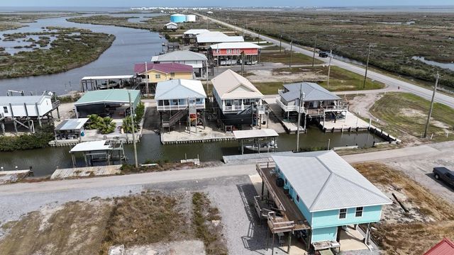 113 Gormley Lane, Grand Isle, LA 70358