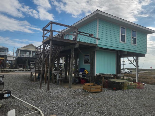 113 Gormley Lane, Grand Isle, LA 70358