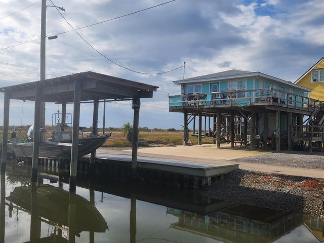 113 Gormley Lane, Grand Isle, LA 70358
