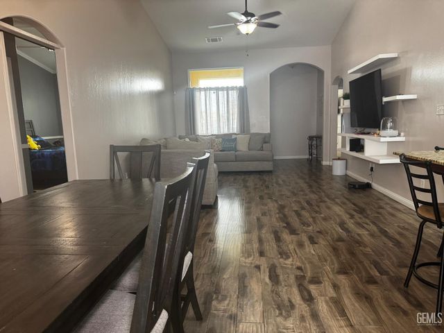 5305 Baja Drive, Bakersfield, CA 93307
