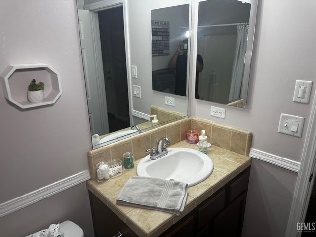 5305 Baja Drive, Bakersfield, CA 93307