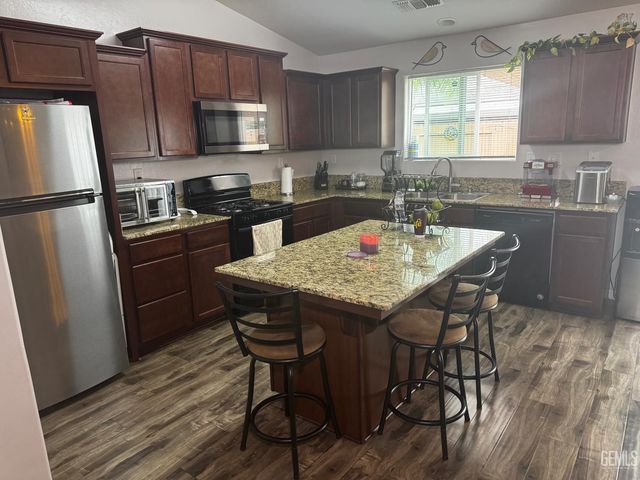 5305 Baja Drive, Bakersfield, CA 93307