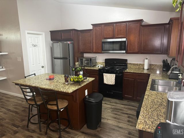 5305 Baja Drive, Bakersfield, CA 93307