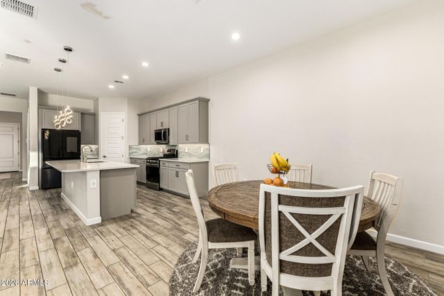 10321 W DEANNA Drive, Peoria, AZ 85382