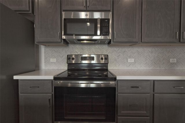 147 Breccia TRL, Liberty Hill, TX 78642
