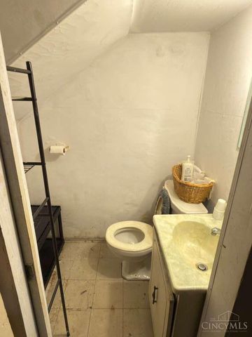 14 Township Avenue, Cincinnati, OH 45216