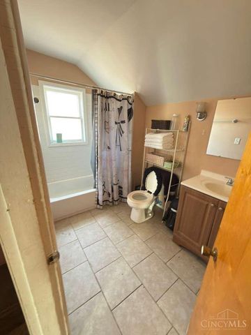 14 Township Avenue, Cincinnati, OH 45216