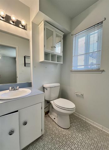 19342 Coventry Drive, Riverview, MI 48193